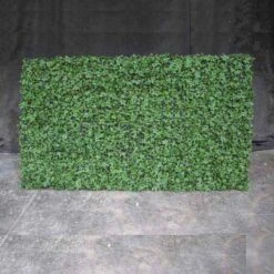 Outdoor Artificial English Ivy On Galvanized Metal Screen
